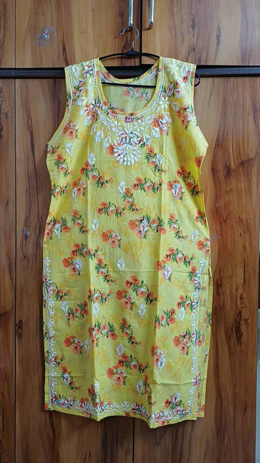 Punarnava sleeveless mul cotton chikankari Kurti
